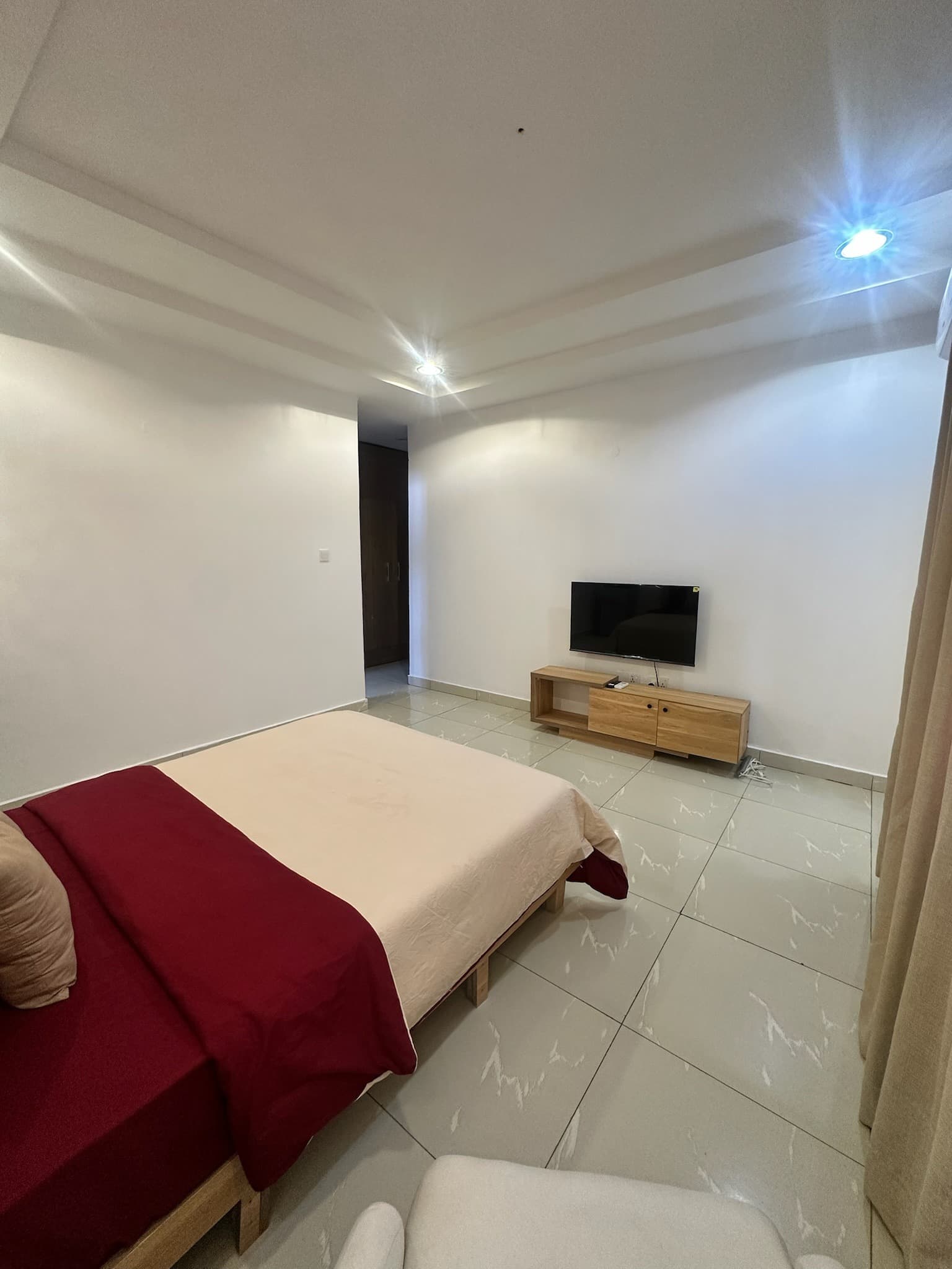 Rahila Jahi Studio Apartment - Image 3