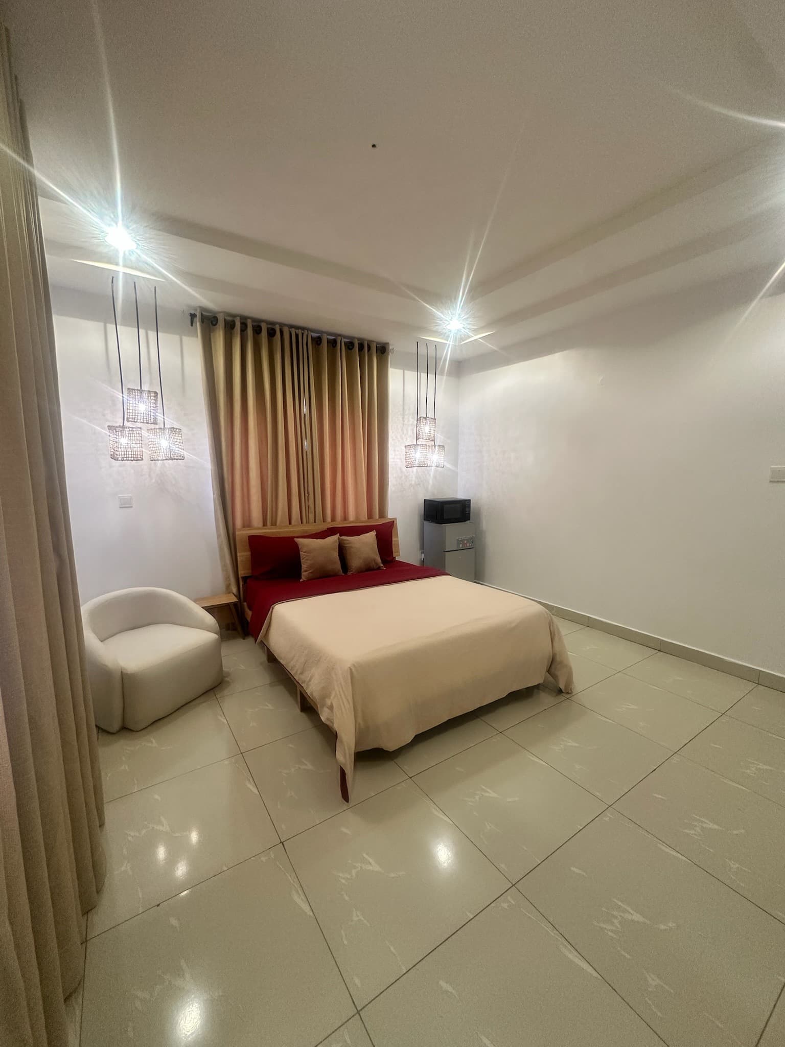 Rahila Jahi Studio Apartment - Image 4