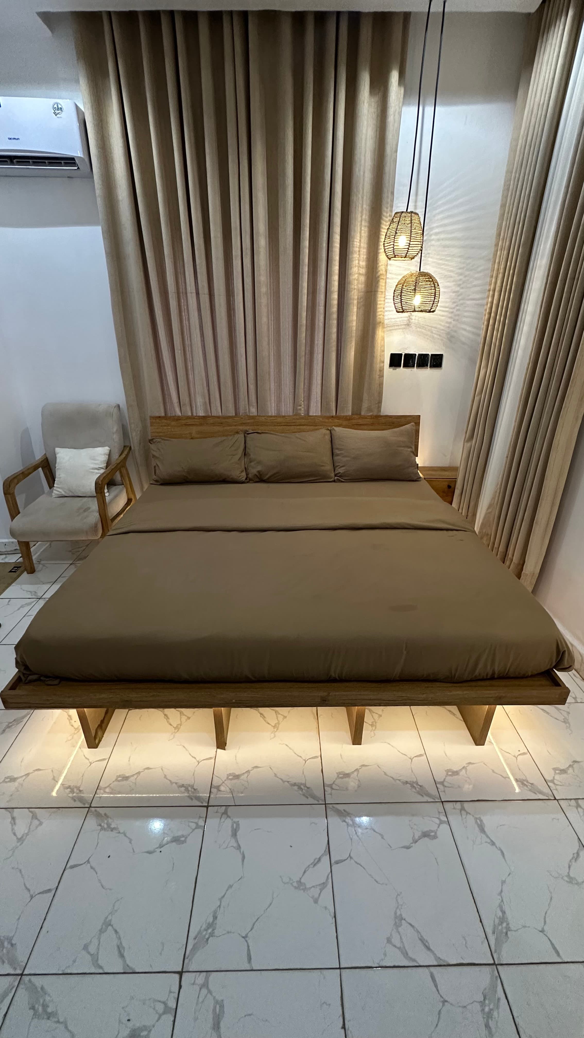 Daisy Katampe Studio Apartment - Image 4
