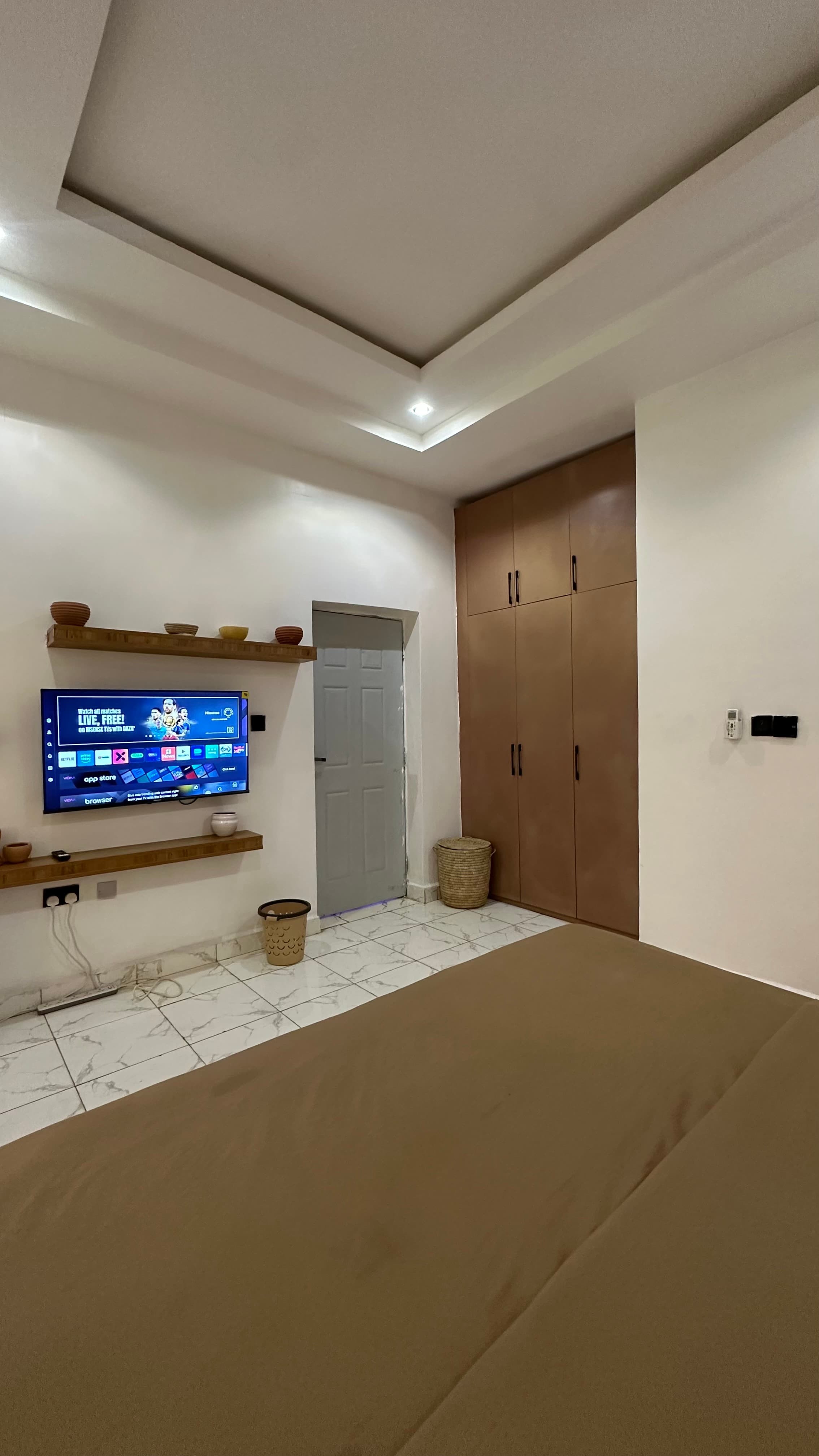 Daisy Katampe Studio Apartment - Image 2