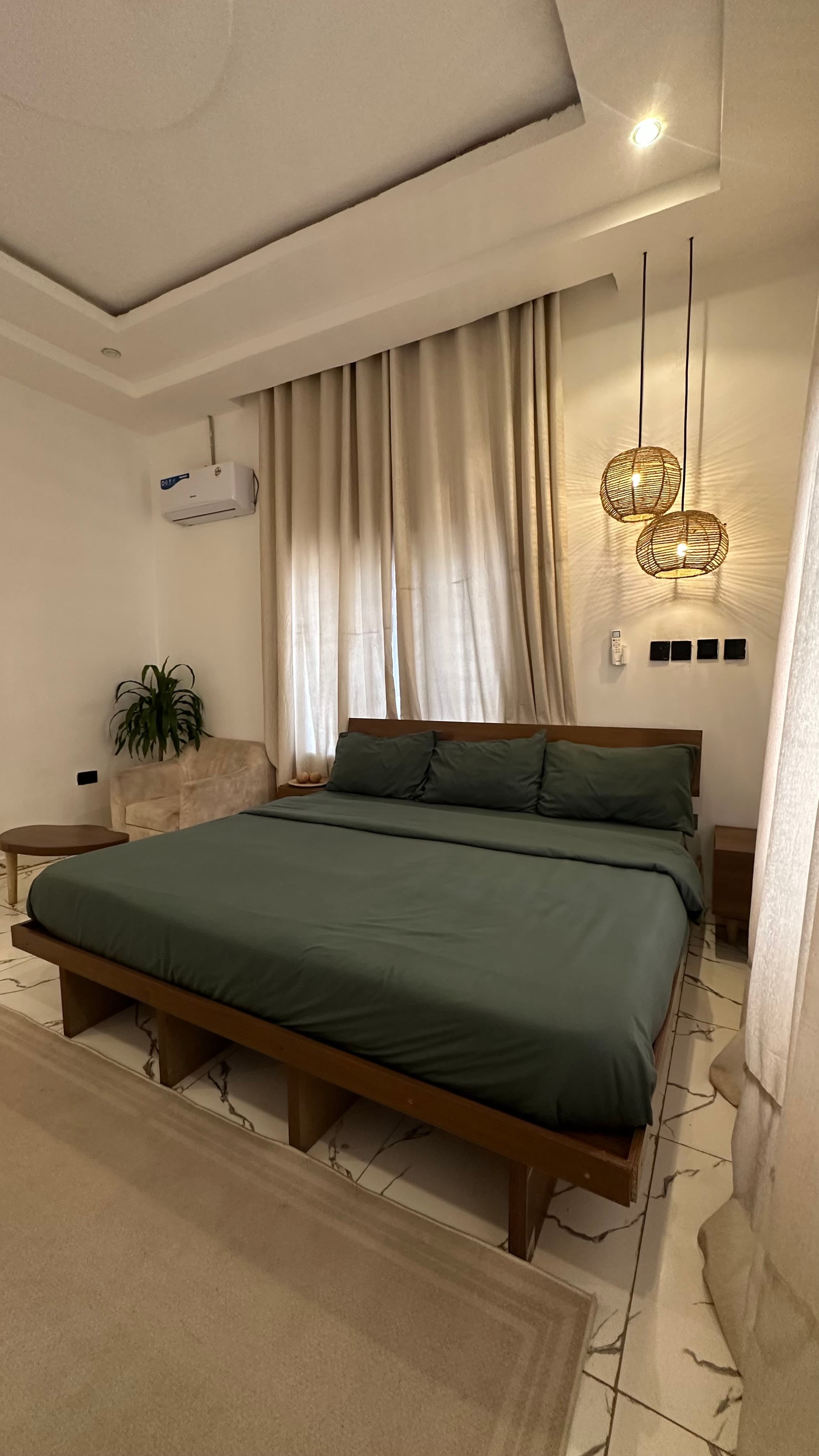 Iris Katampe Studio Apartment - Image 3