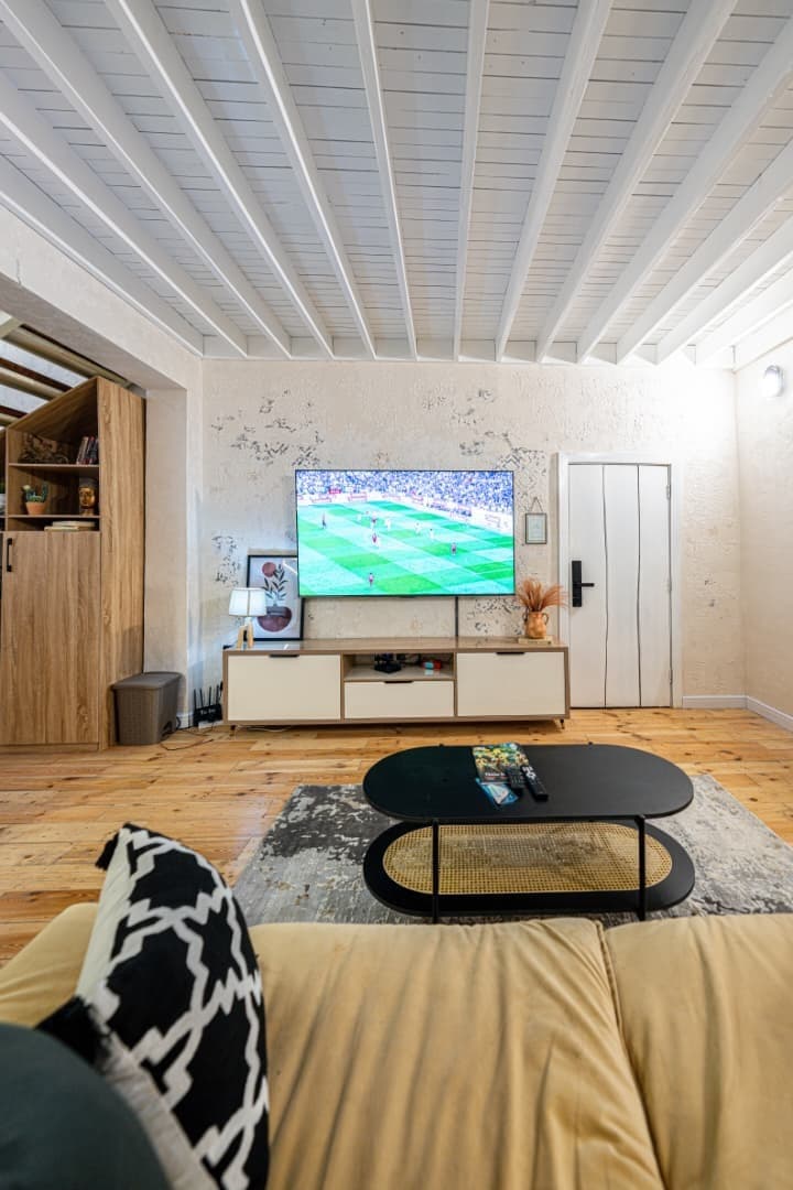 Barinsin Verona | Stylish 1-Bedroom Loft - Image 3