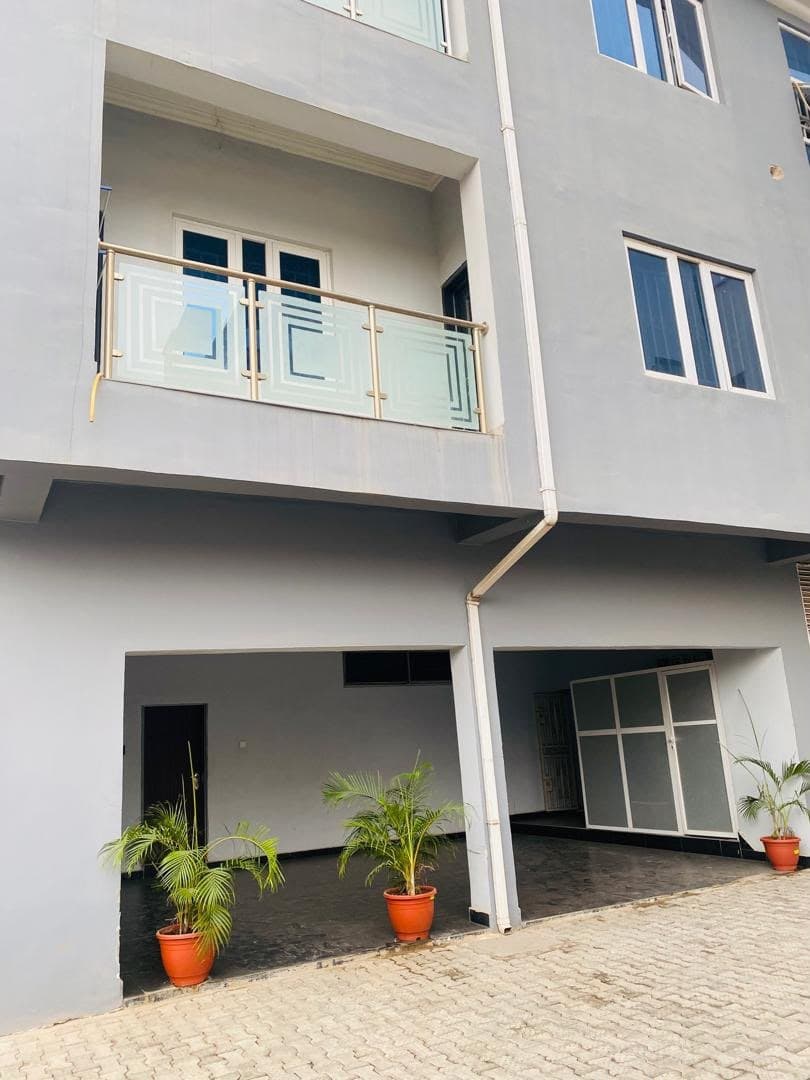 One Bedroom Apartment in Asokoro - Image 4