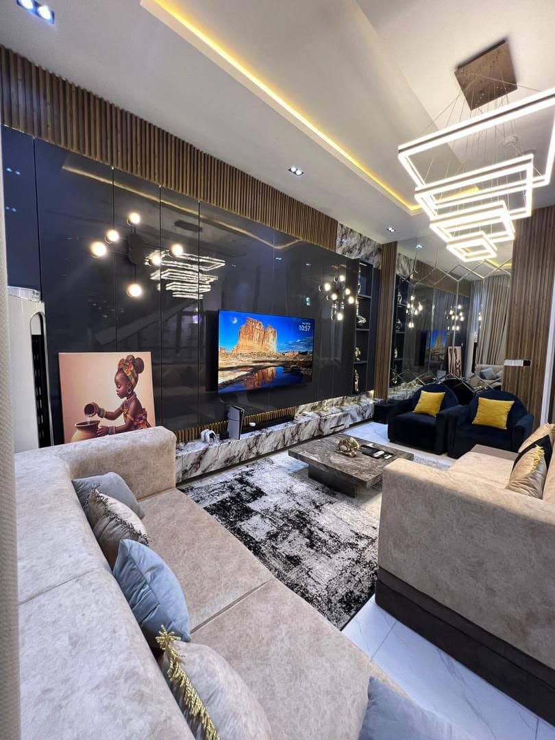 Neat & Spacious 4 Bedroom Apartment - Image 3