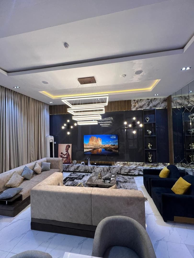 Neat & Spacious 4 Bedroom Apartment - Image 5