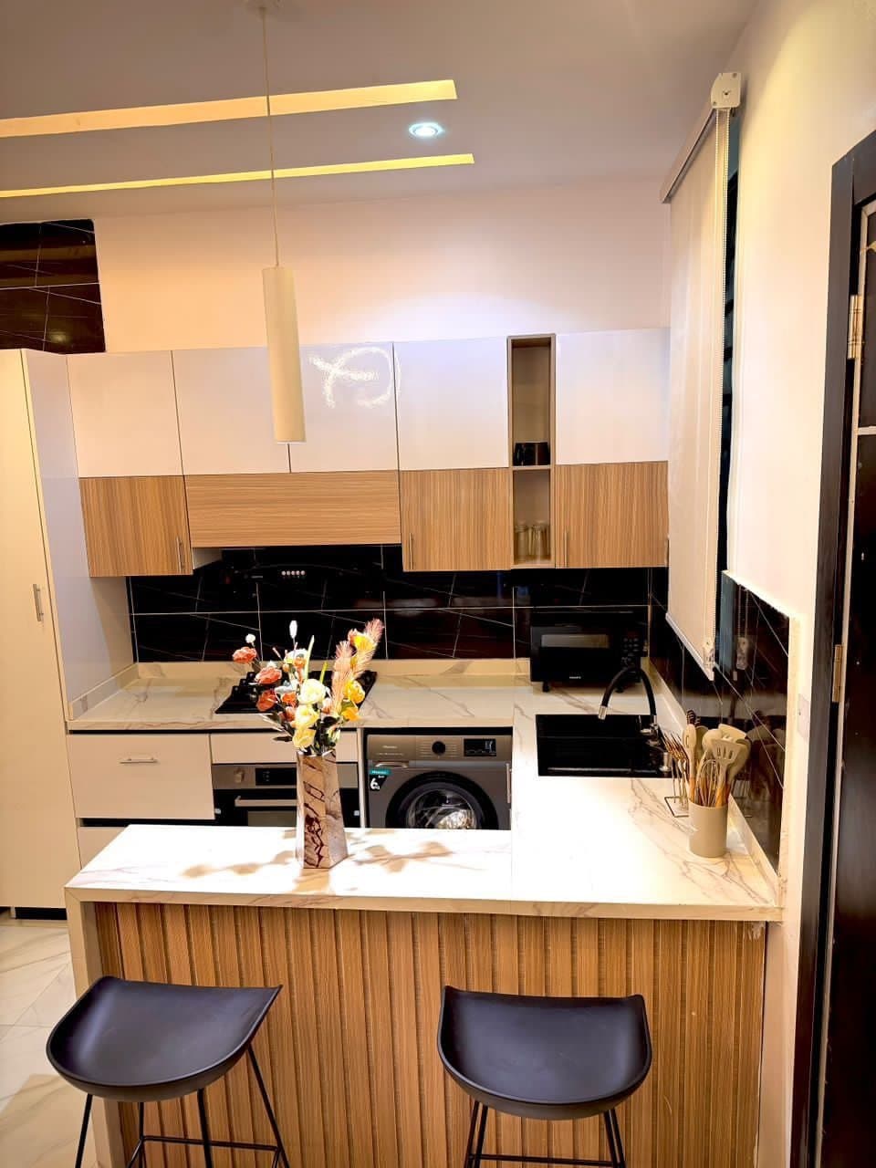 Cozy 2 Bedroom Apartment - Image 5