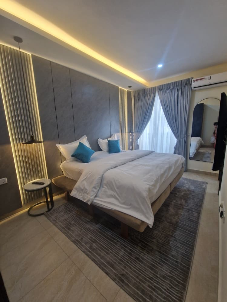 Diamond Flat 6 Contemporary 3-Bedroom Apartment in Lekki Phase 1 - Image 5