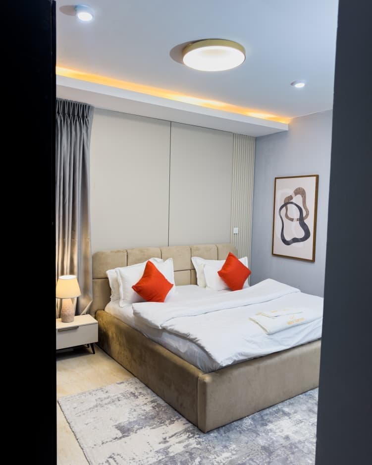 Sapphire Flat 4 Refined 3-Bedroom Apartment in Lekki Phase 1 - Image 5