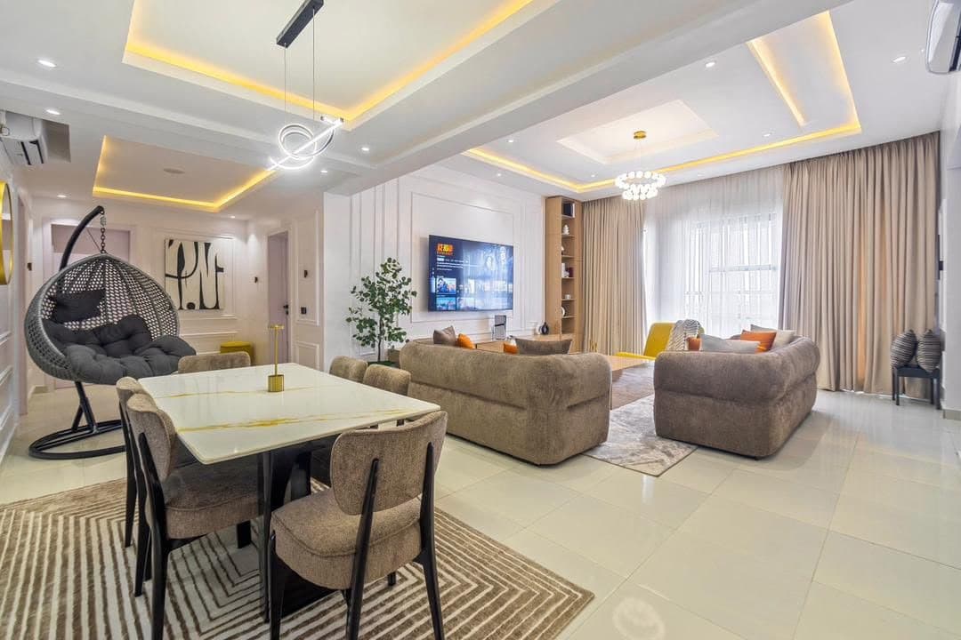 Mo Pent Modern 3-Bedroom Penthouse Apartment 🌼 - Image 4