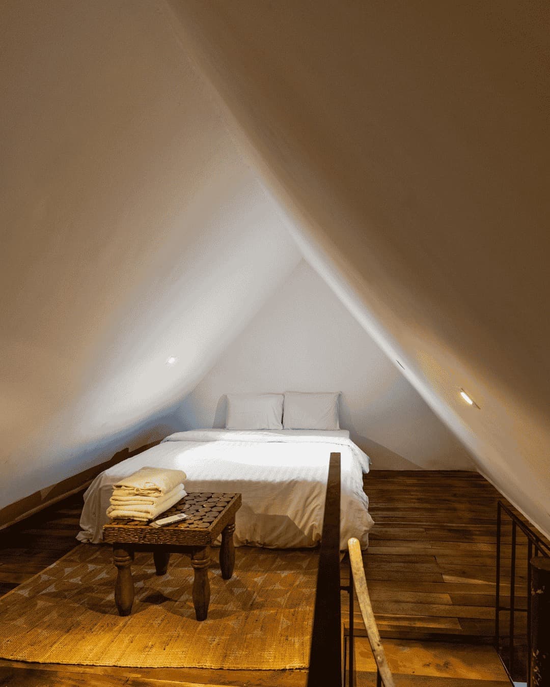2-Bedroom Loft at Lobster Beach Resort - Image 5