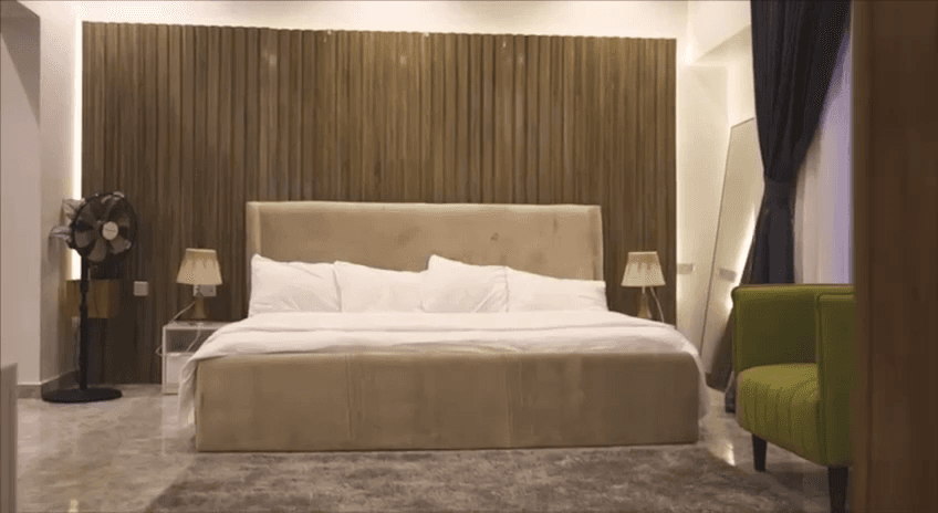 The Grand Four - Refined 4-Bedroom Luxury Retreat - Image 4