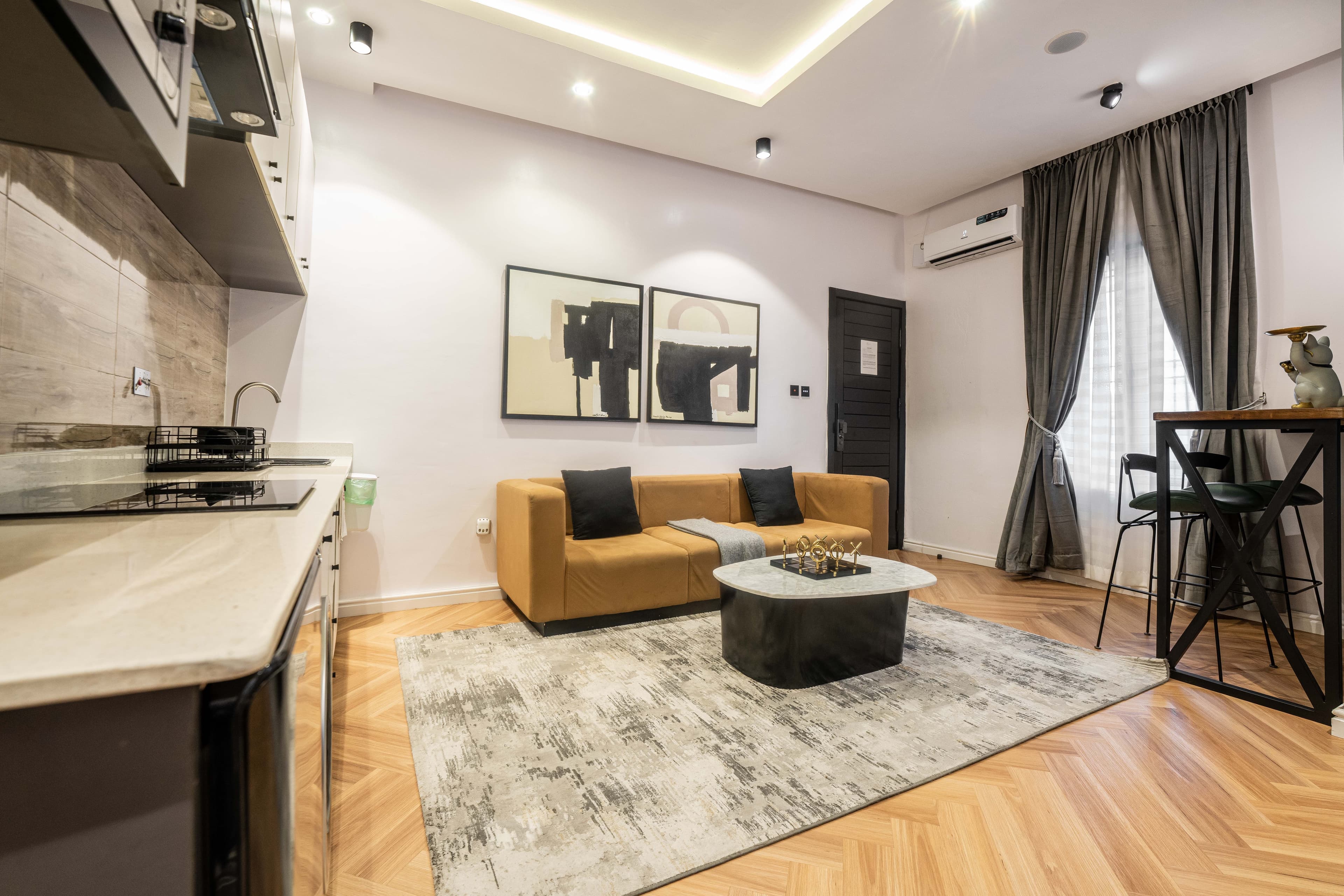 Tan — Elegant 1-Bedroom Apartment - Image 5