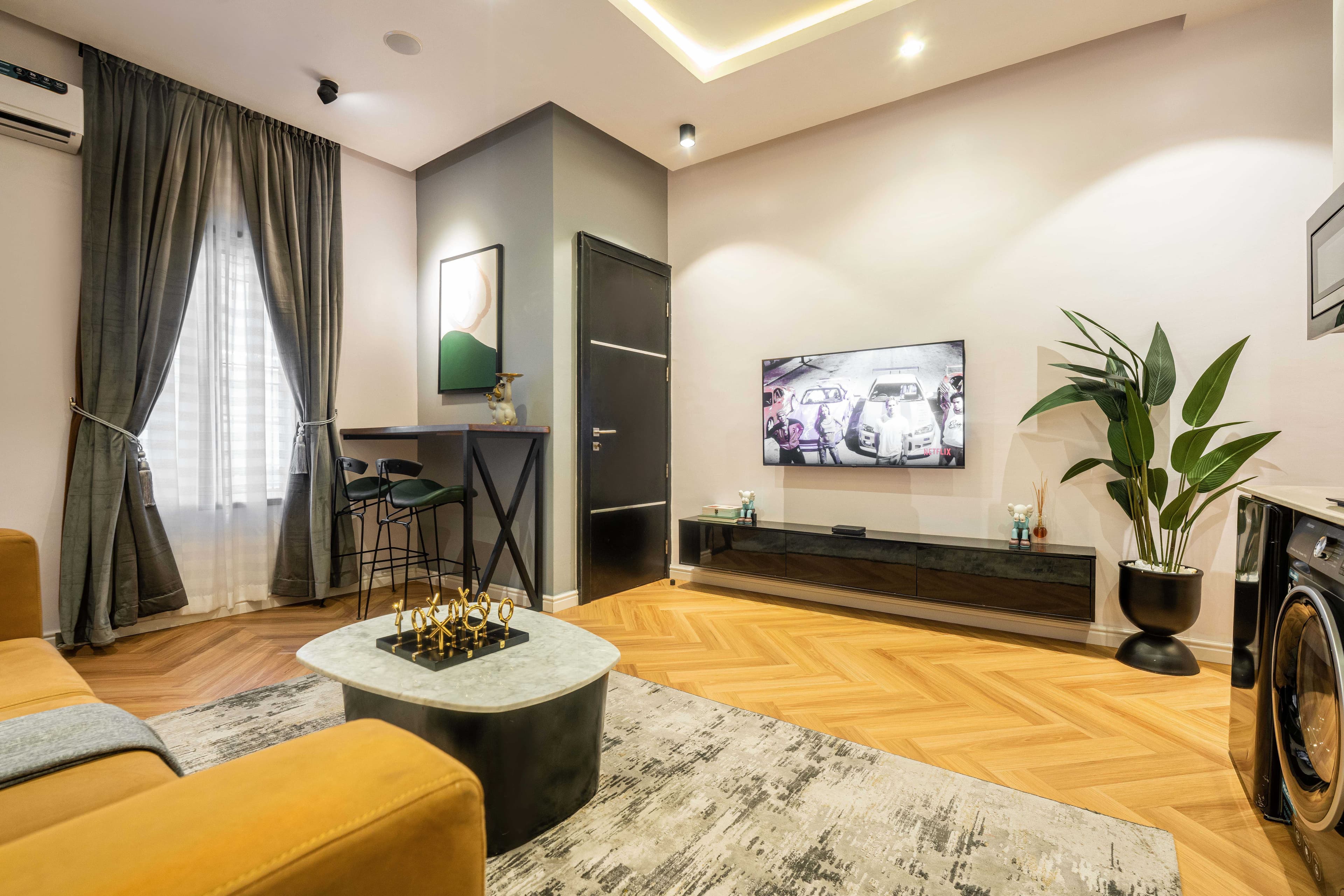 Tan — Elegant 1-Bedroom Apartment - Image 2