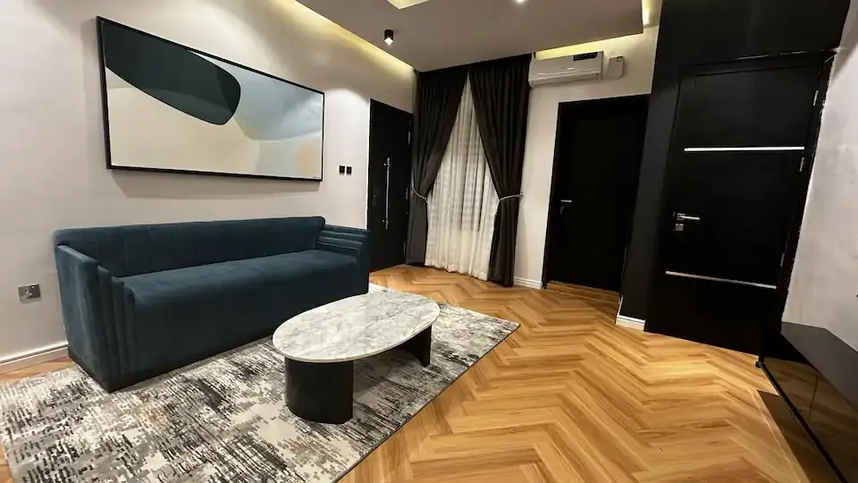 Turquoise Elegance 1-Bedroom Apartment