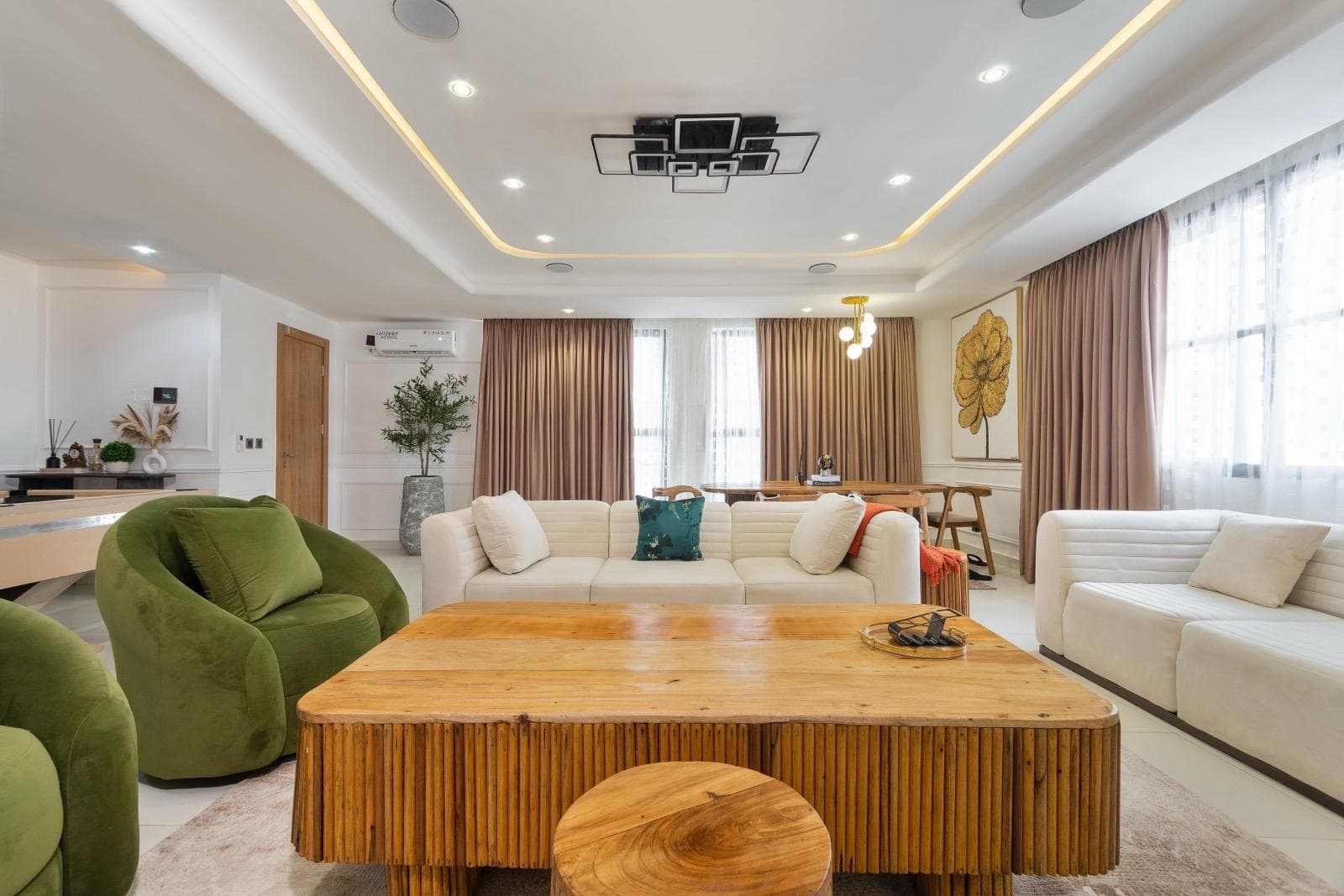 Richmond Pearl Elegant Ensuite 3-Bedroom Apartment