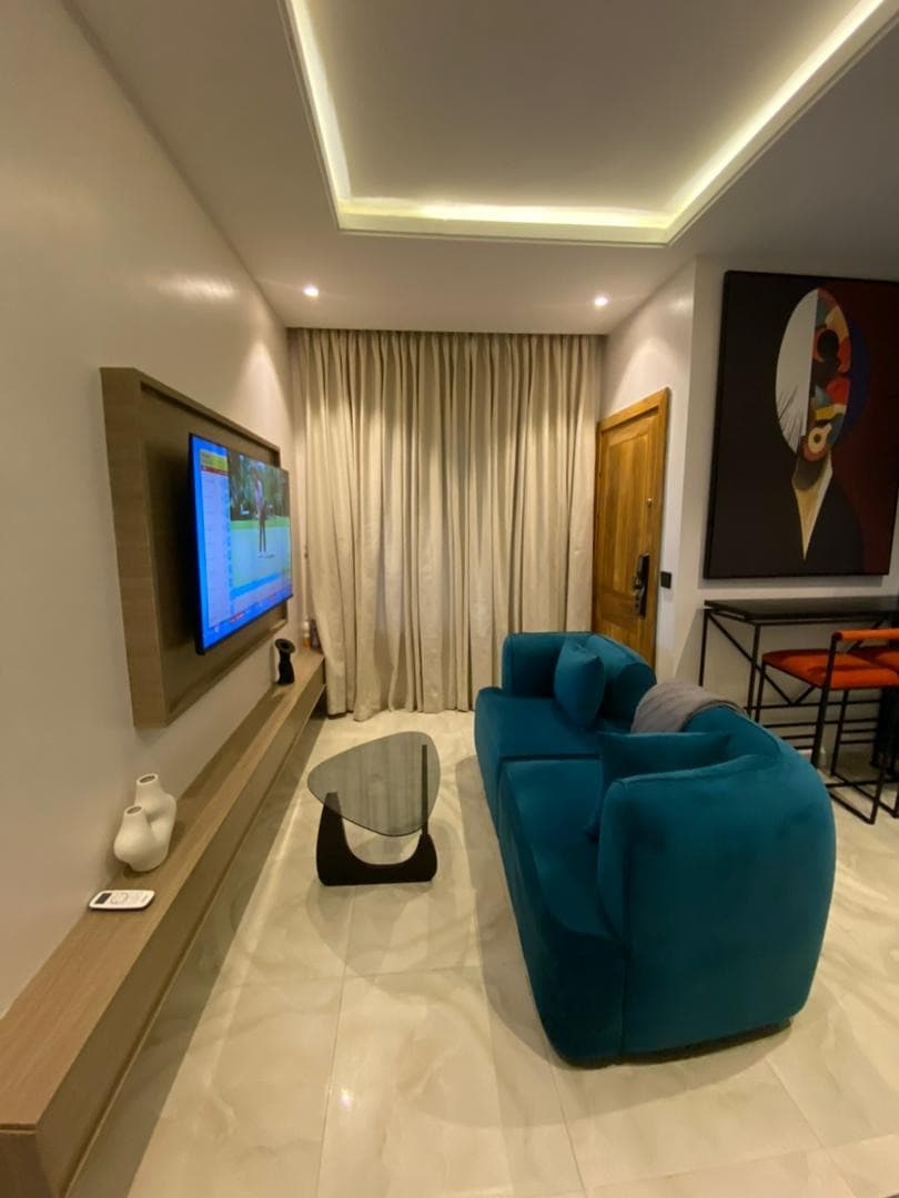 Teal Ezra 1-Bedroom Apartment