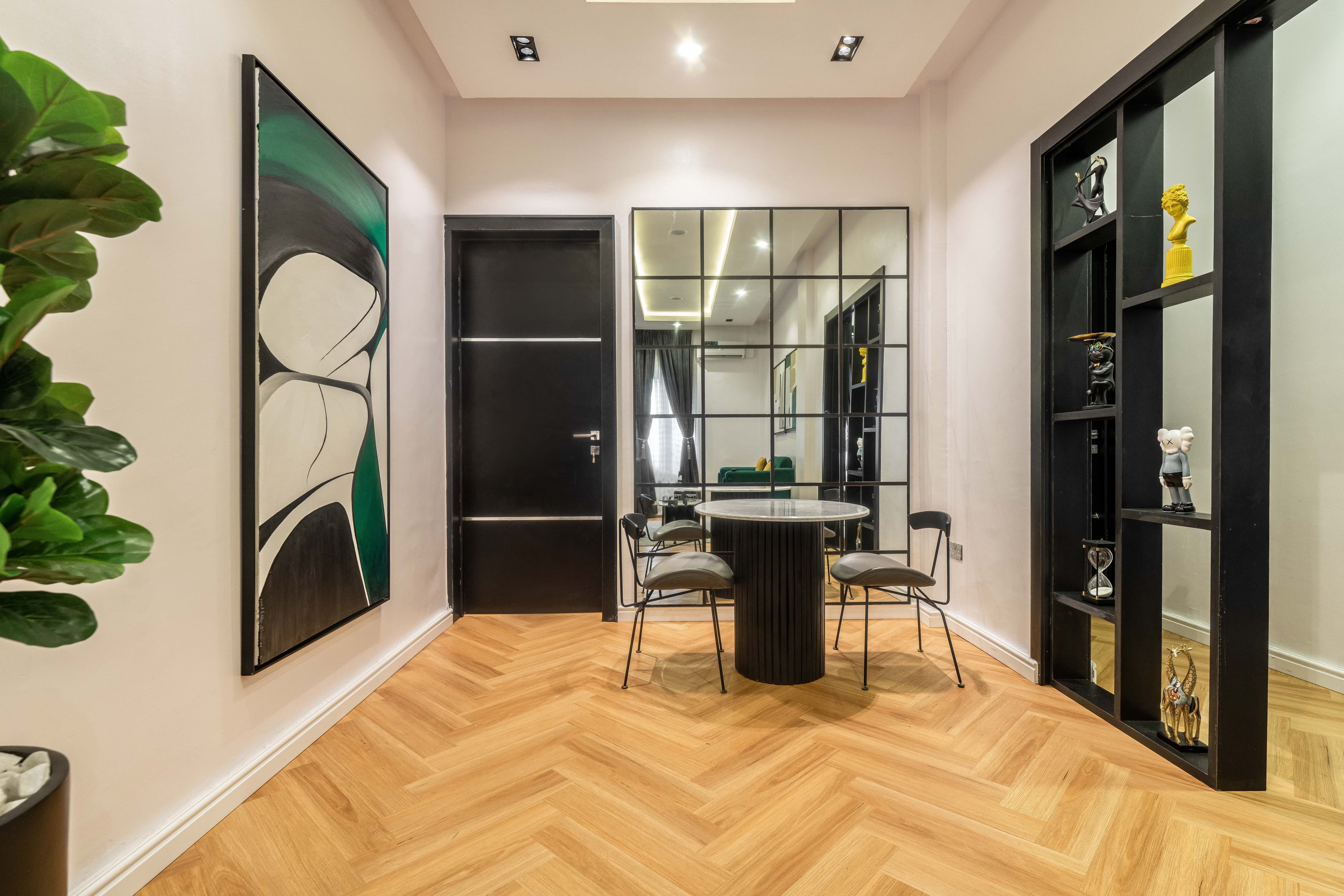 Emerald 2-Bedroom Apartment - Image 4