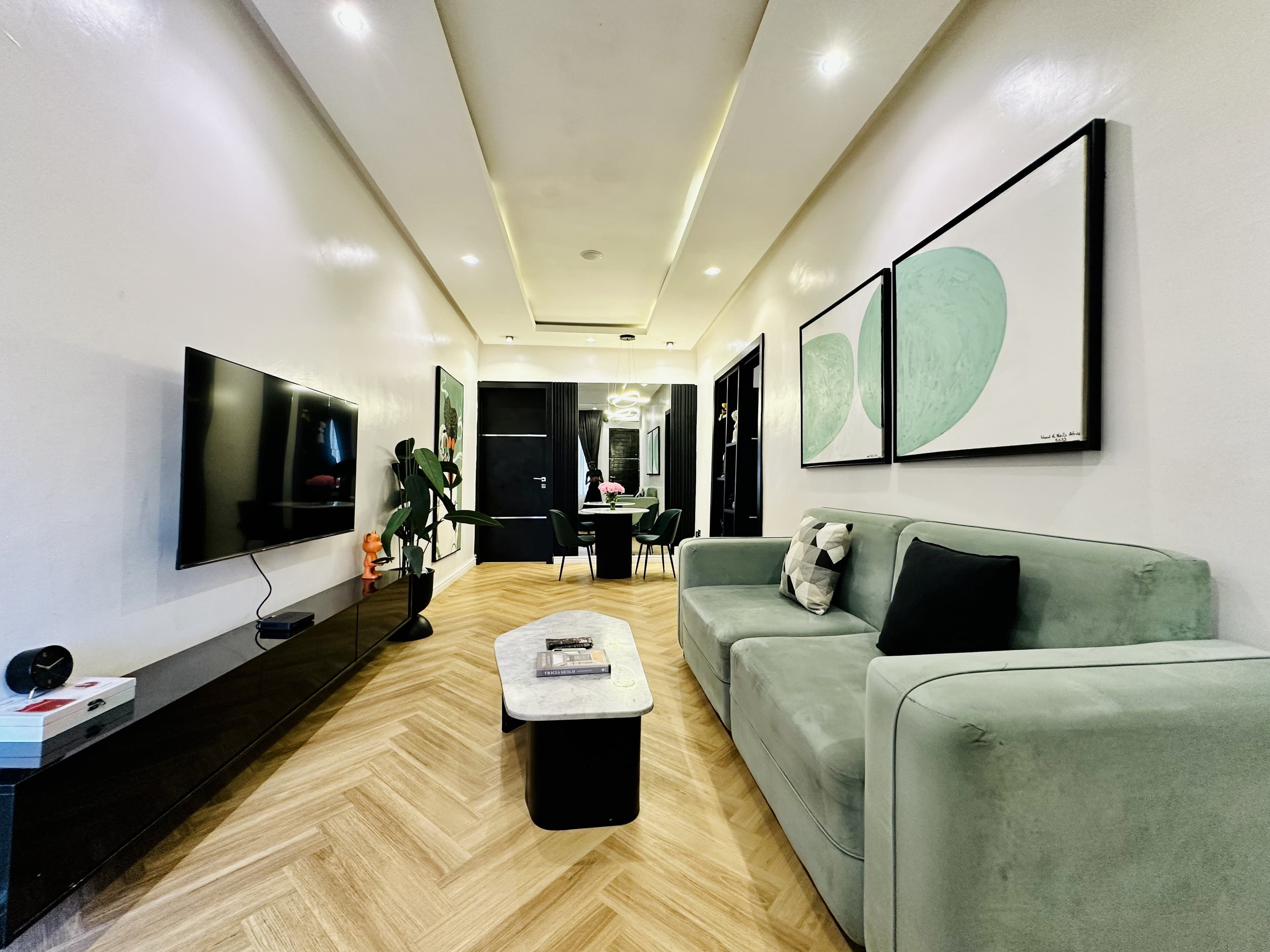 Mint Luxury 2-Bedroom Apartment - Image 5