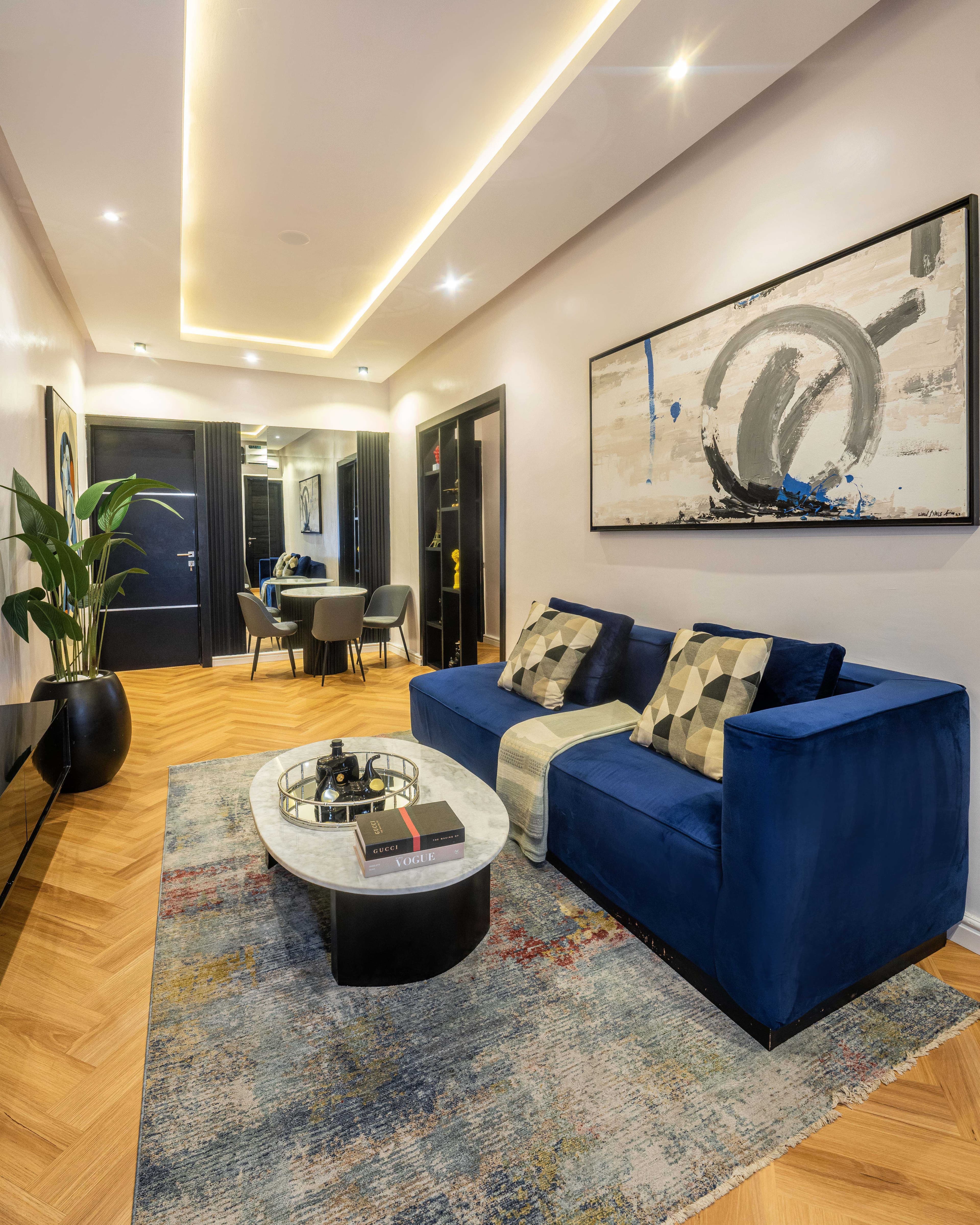 Blue Luxury 2-Bedroom Apartment - Image 2