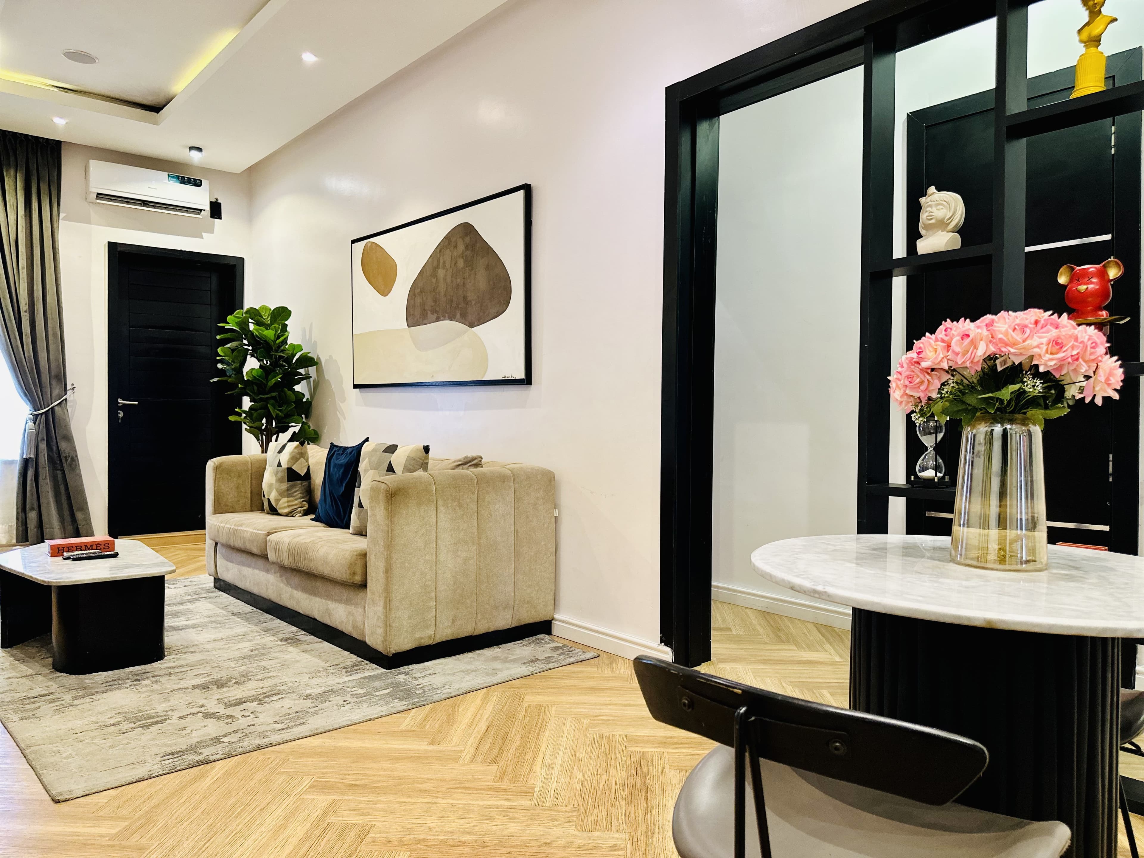 Beige Luxury 2-Bedroom Apartment - Image 5