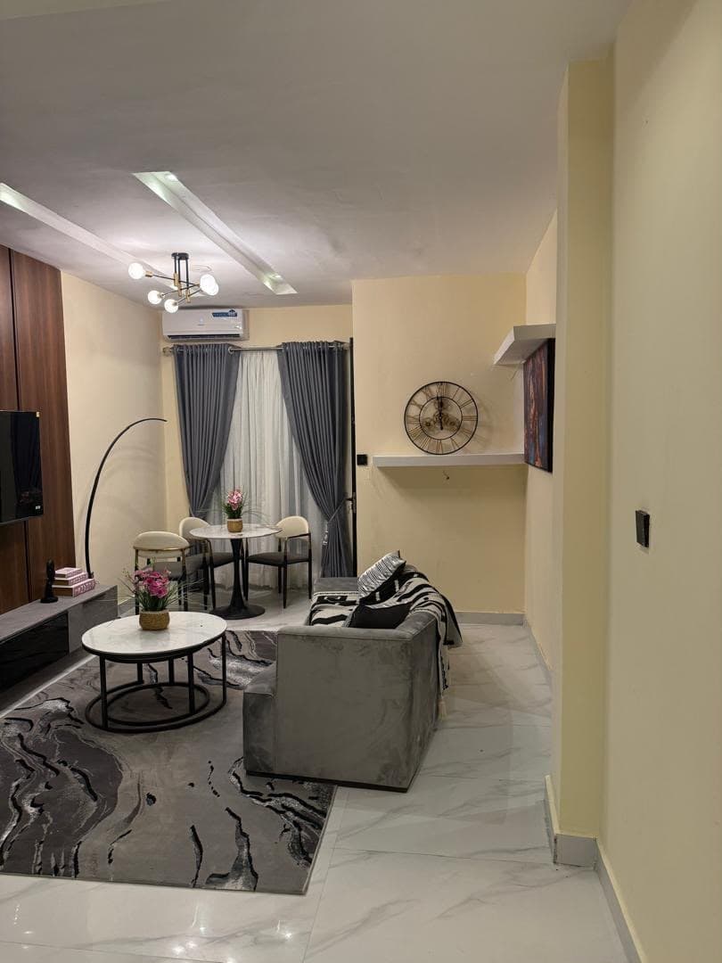 Vale Cozy 1 Bedroom Apartment - Image 3