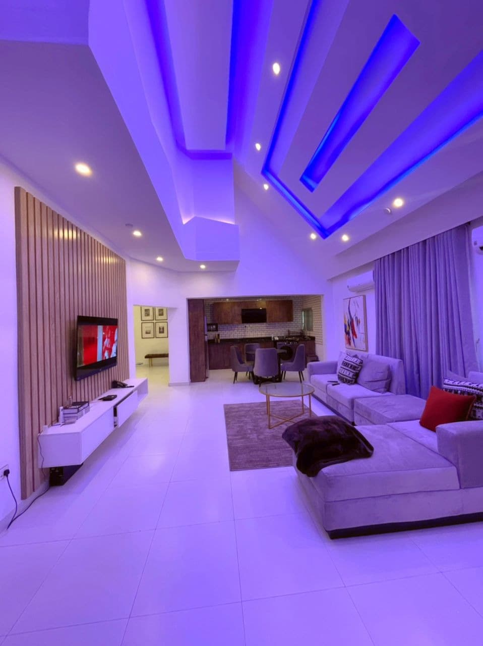 Blue Haven 2-Bedroom Apartment - Image 3