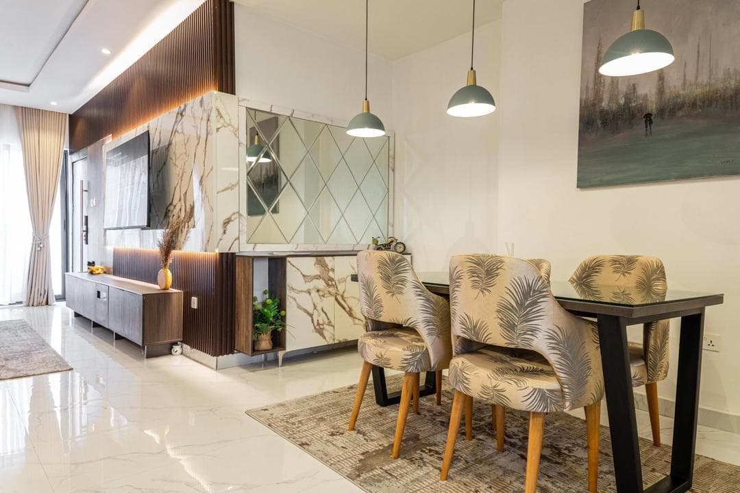 Luxury 2-Bedroom with Gym and Pool - Image 5