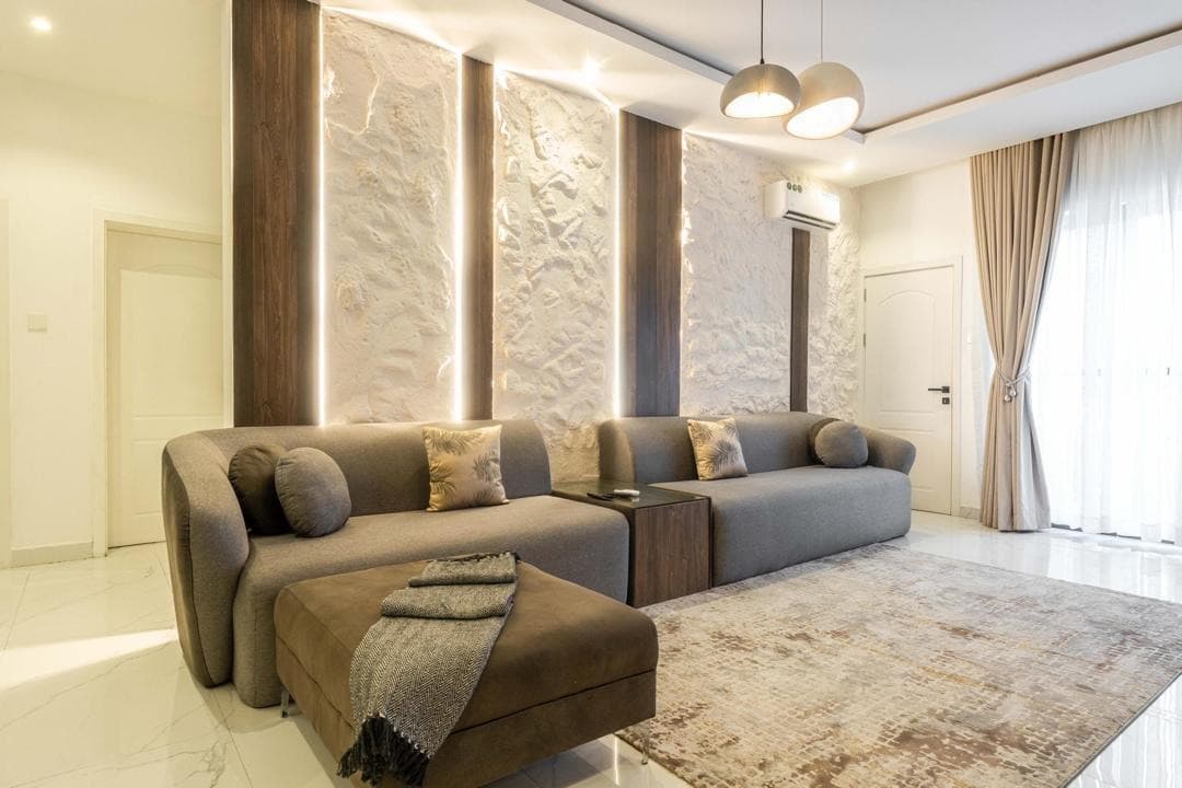 Luxury 2-Bedroom with Gym and Pool - Image 4