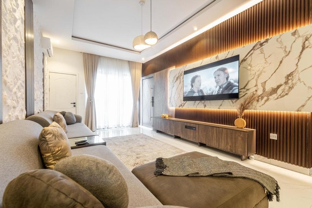 Luxury 2-Bedroom with Gym and Pool - Image 2