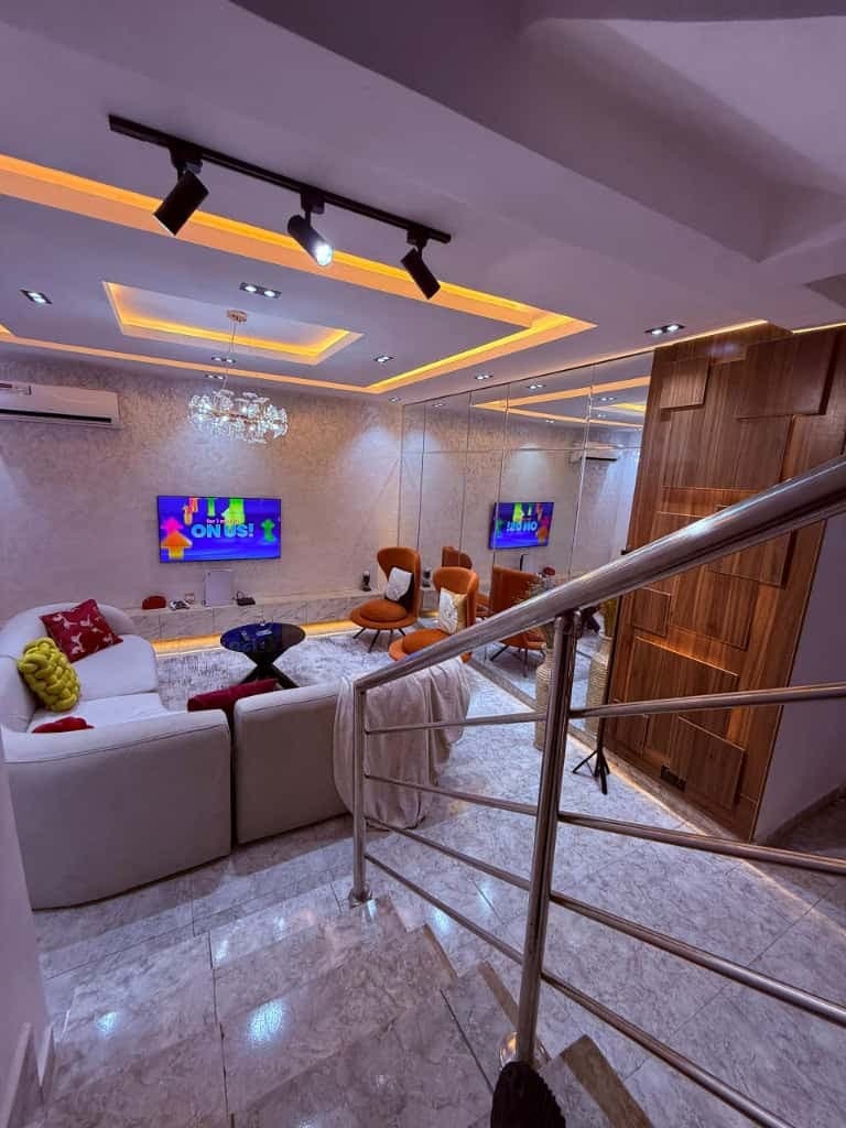 Chic 3-Bedroom Residence with Pool & 24/7 Power
