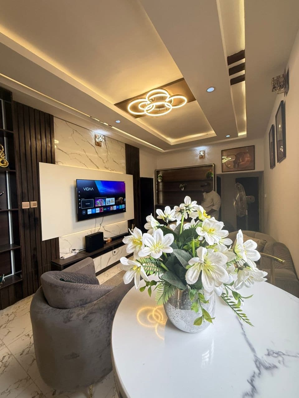 Mooreville Luxury 1-Bedroom Apartment - Image 2