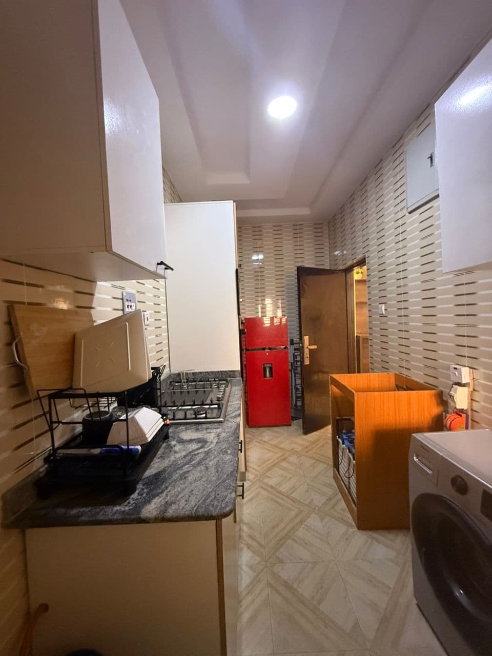 Mooreville Luxury 1-Bedroom Apartment - Image 4