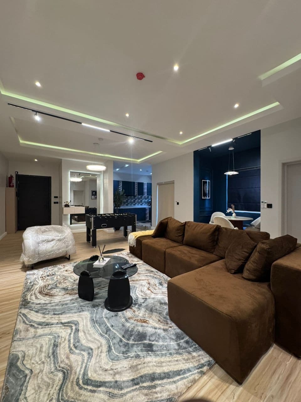 Cozy 2 Bedroom High-Rise City Views 24/7 Victoria - Image 4