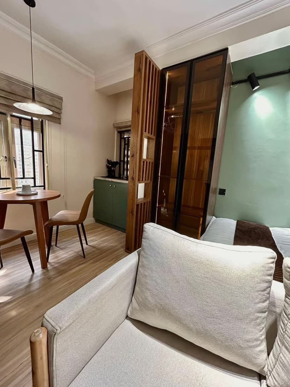 Cozy Lekki Studio 3-Min Walk to Cafes, Restaurants, Gym - Image 5