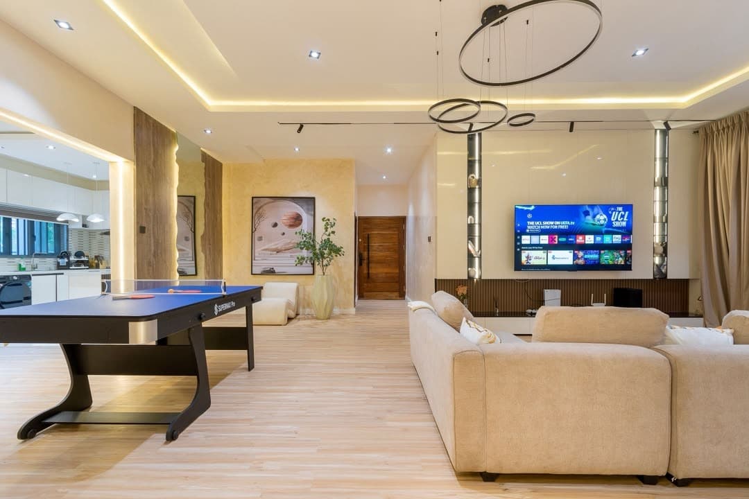The Bellavue Residence - Three-Bedroom Luxury - Image 5