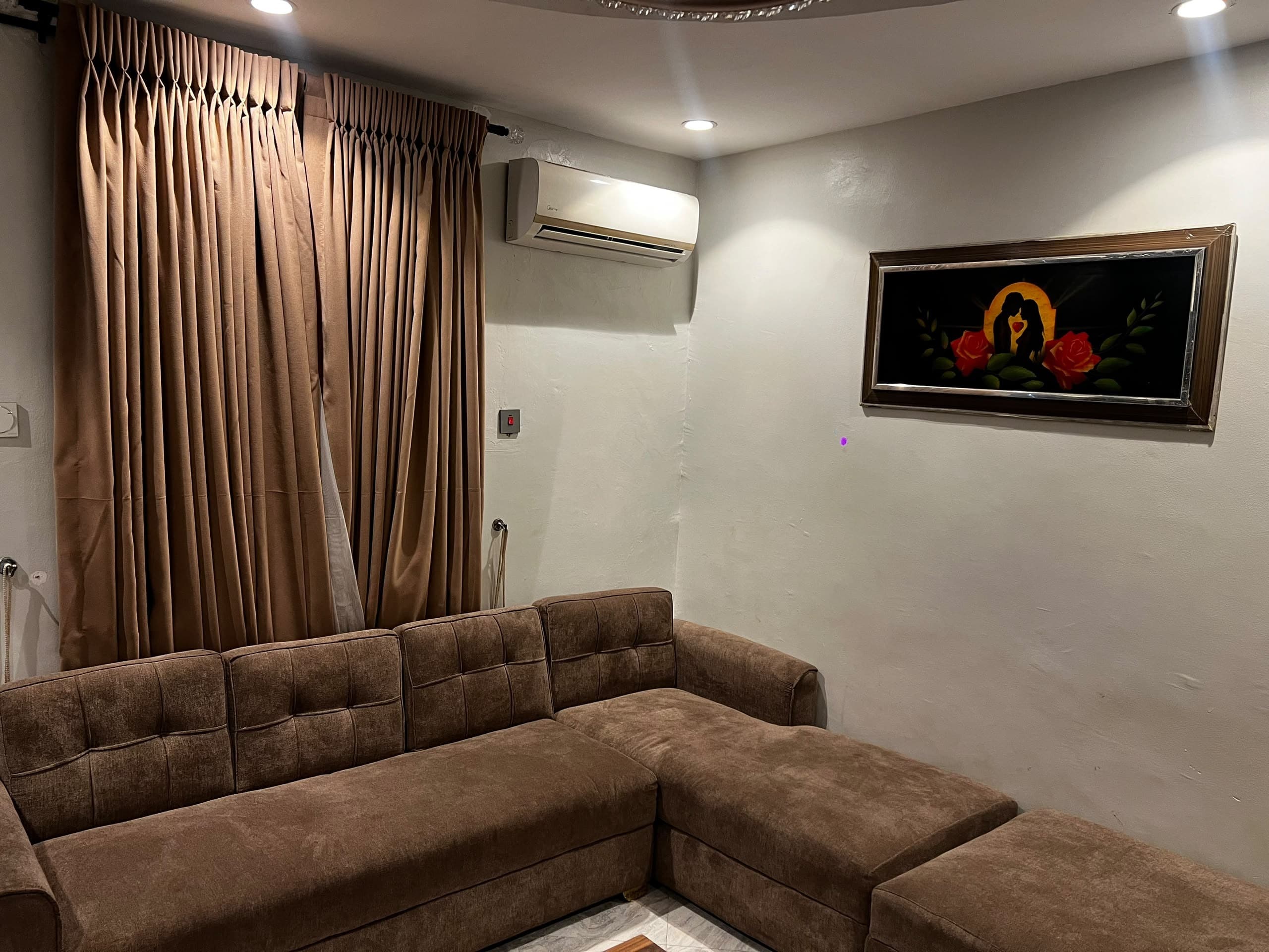 Executive 2-Bedroom Apartment for Short & Extended Stays - Image 4