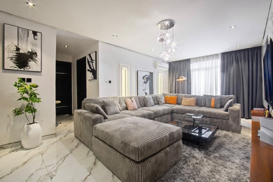 The Elowen - Two-Bedroom Comfort, Beautifully Done - Image 3
