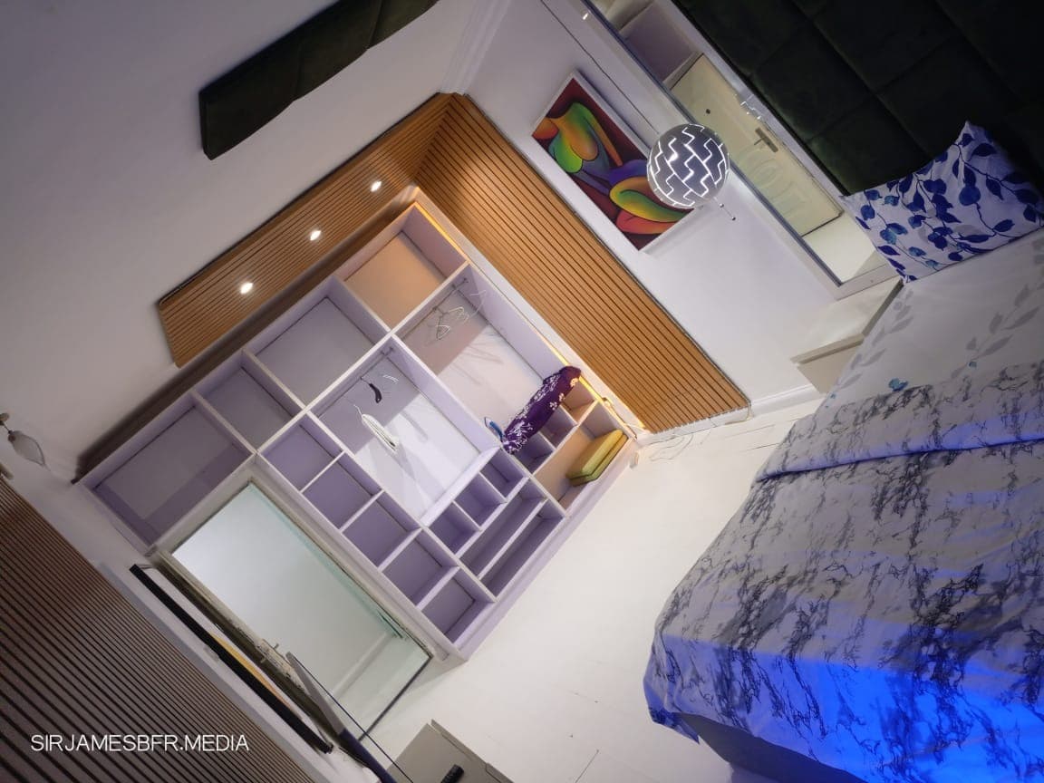 An Elegant 1- Bedroom Apartment - Image 5