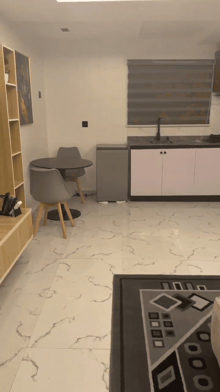 Cozy 1-Bedroom Apartment in Ibadan - Image 3