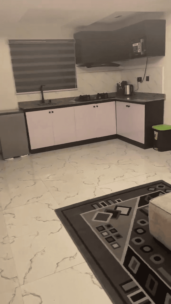 Cozy 1-Bedroom Apartment in Ibadan - Image 5