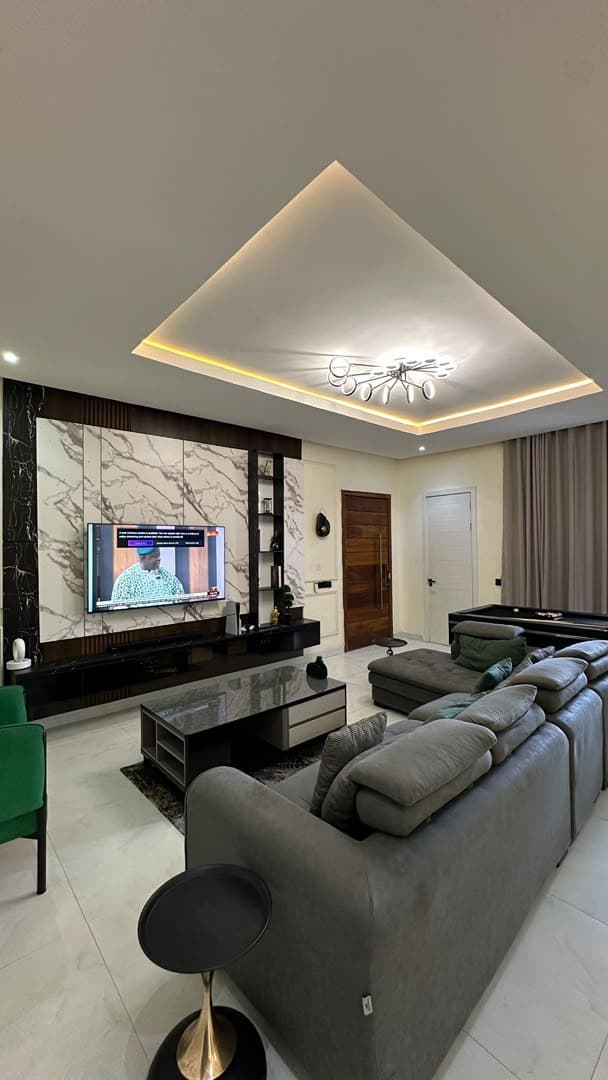 Delano - Luxury 3-Bedroom City Apartment - Image 2