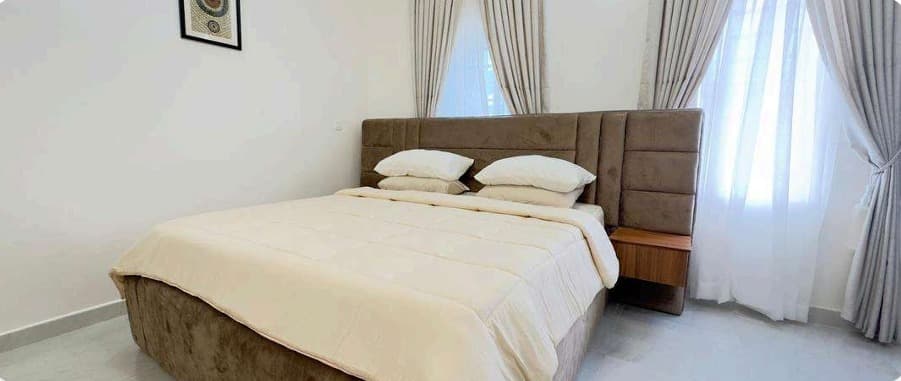 Calmora Haven Lodge 3-Bedroom - Image 4