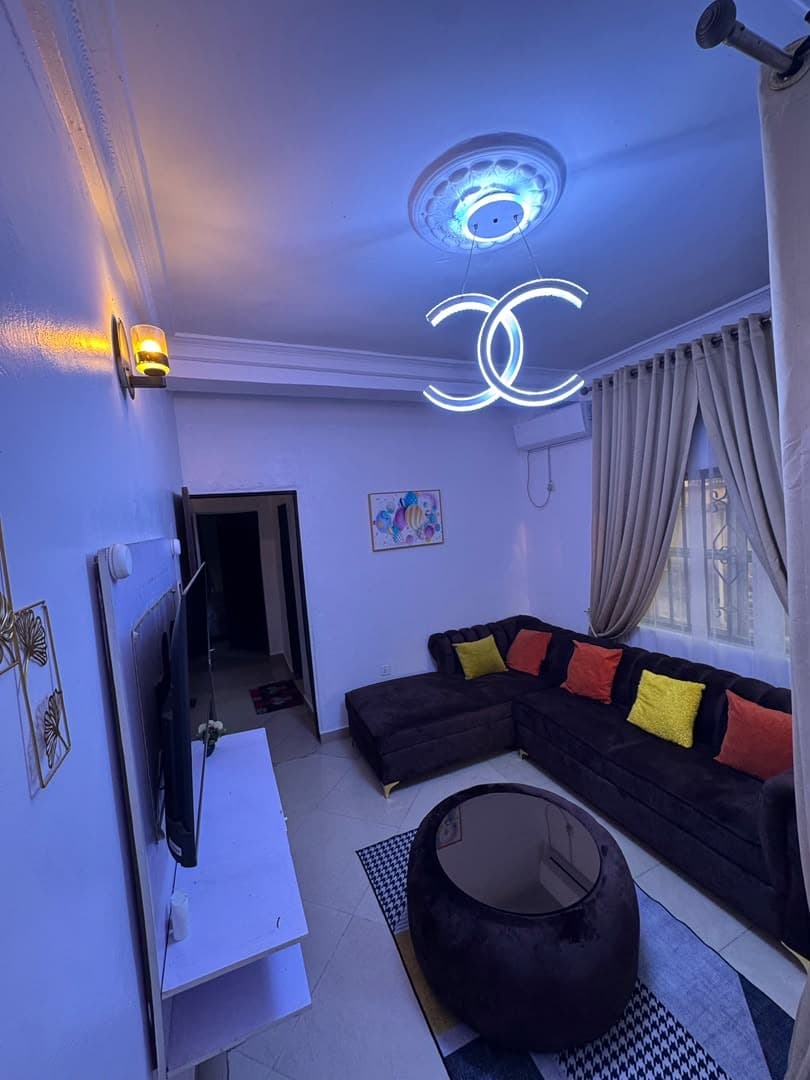 Elegant 1-Bedroom Getaway in Sangotedo - Unit 1 - Image 2