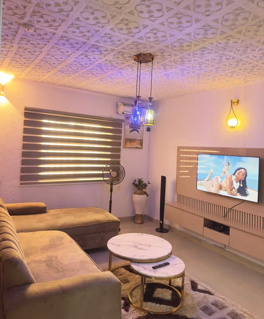 Elegant 1-Bedroom Getaway in Sangotedo - Unit 2 - Image 4