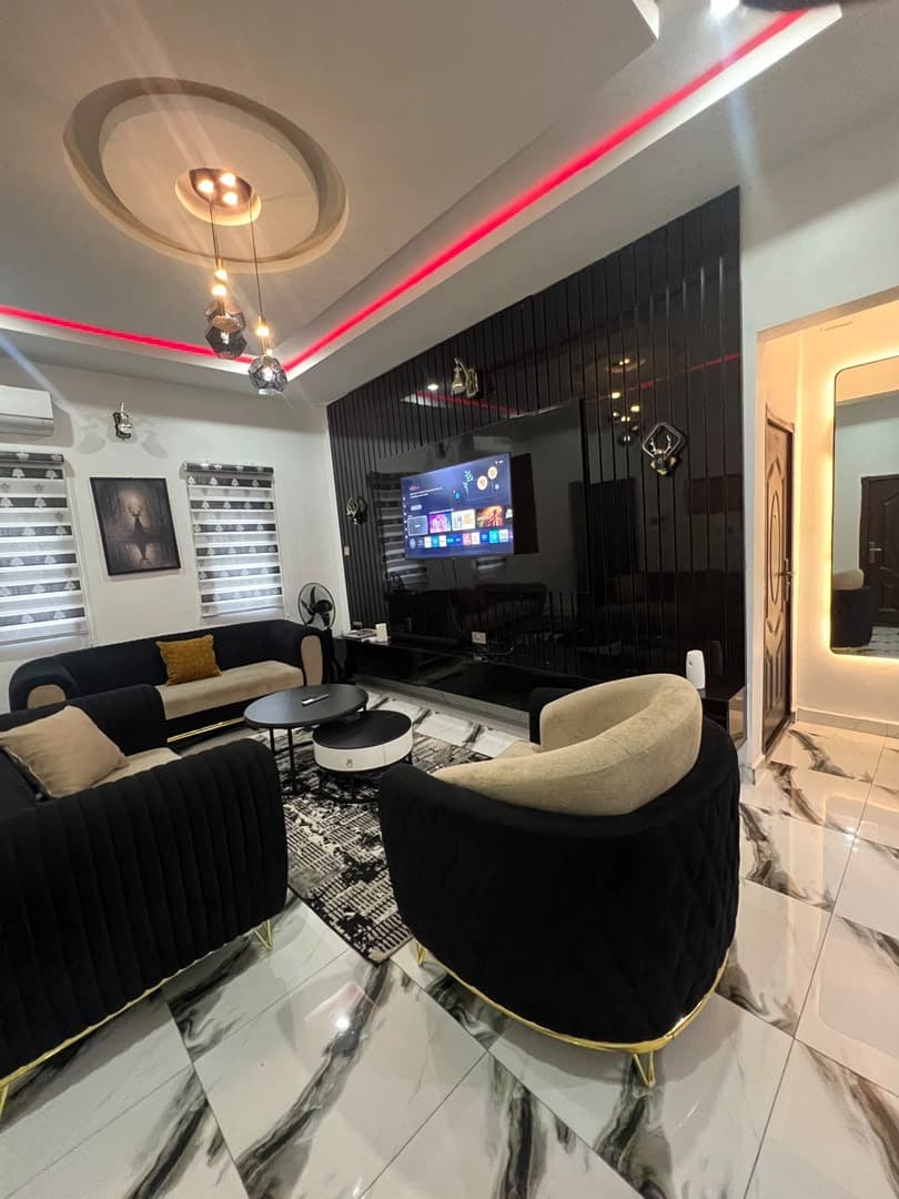 Premium Luxury 2-Bedroom Apartment in PH - Unit 1 - Image 3