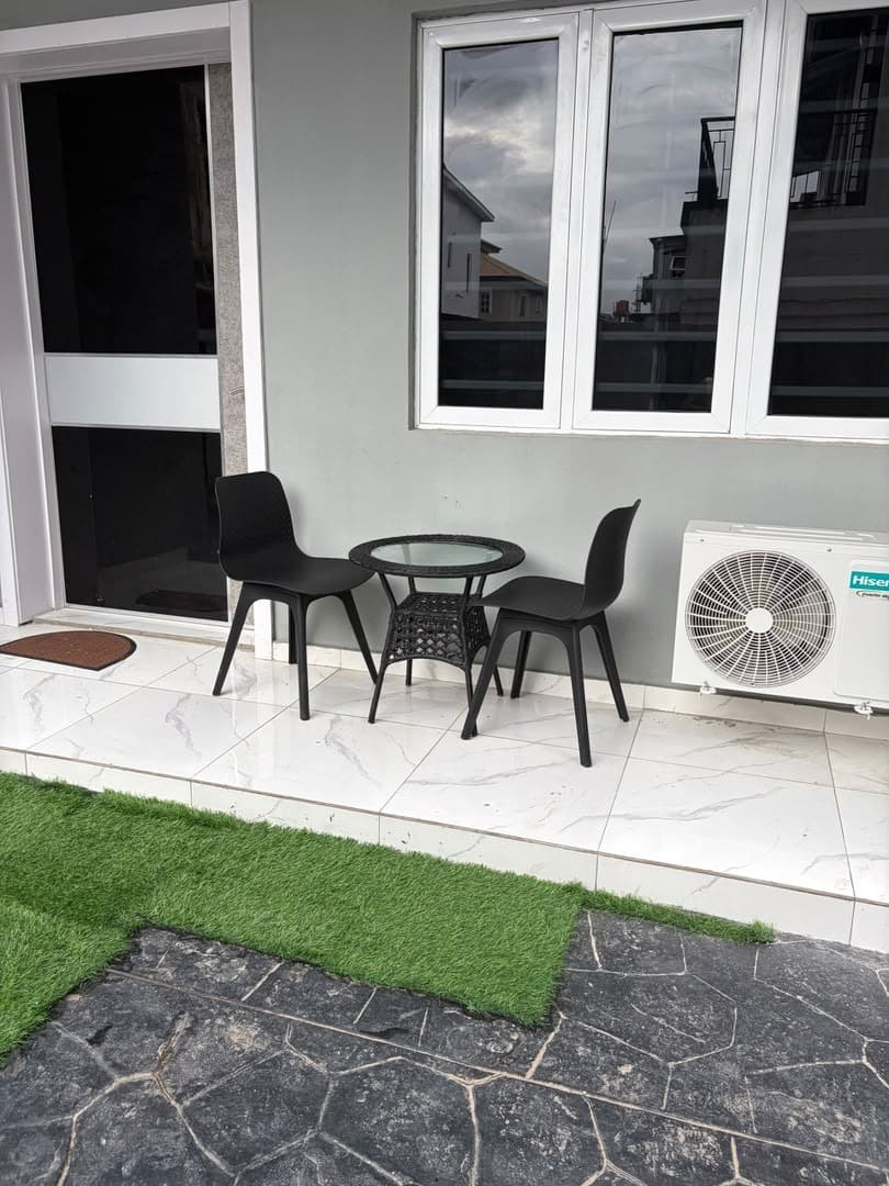 Ivory Unit - Minimalist 1-Bedroom Luxury Apartment