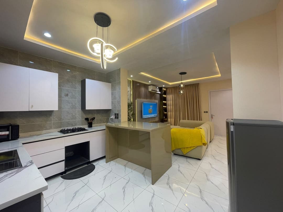 Ivory Unit - Minimalist 1-Bedroom Luxury Apartment - Image 3