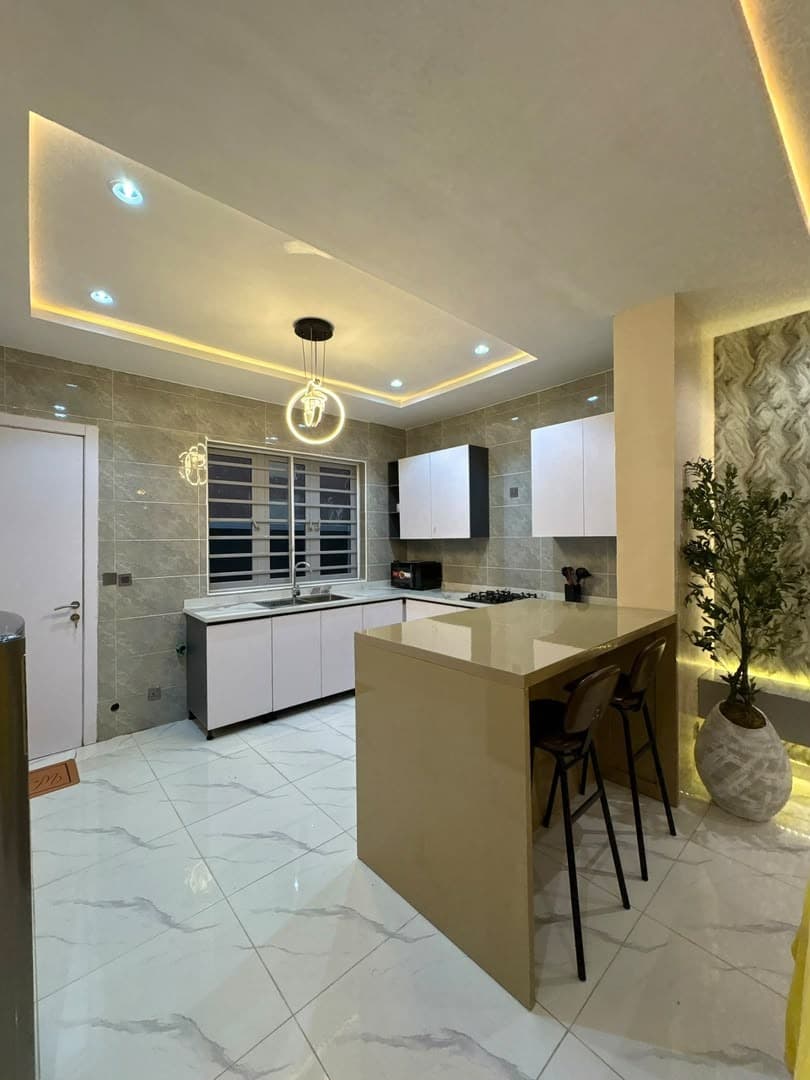 Ivory Unit - Minimalist 1-Bedroom Luxury Apartment - Image 4