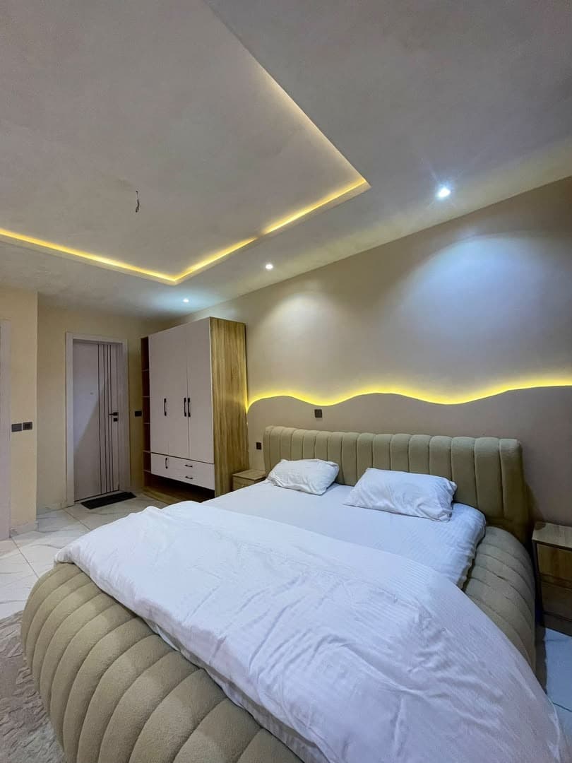Ivory Unit - Minimalist 1-Bedroom Luxury Apartment - Image 5