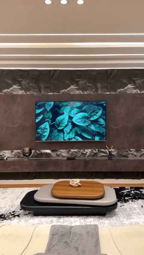 Riviera-Elegant 2-Bedroom Apartment - Image 2